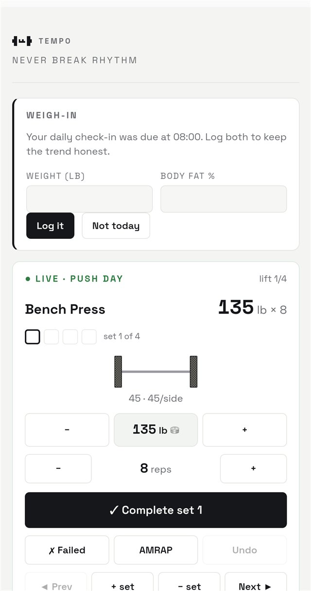 The TEMPO app's live card: Bench Press, 225 pounds by five, with the set logged